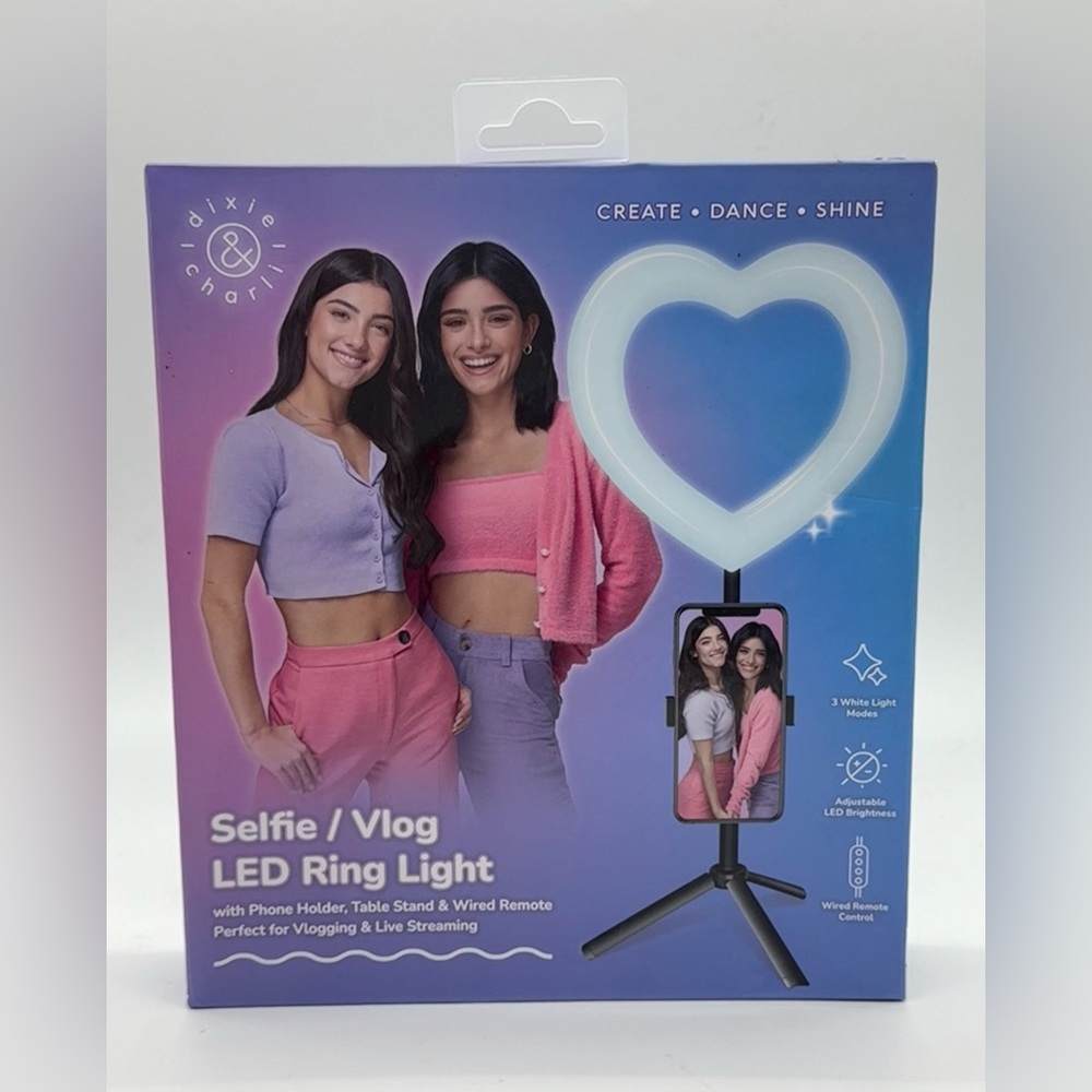 Dixie & Charli - Selfie / Vlog LED HEART Ring Light with Table Stand, Brand New!